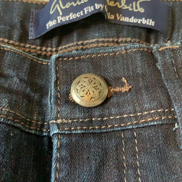 GLORIA VANDERBILT CAPRI JEAN - Picture 4 of 6